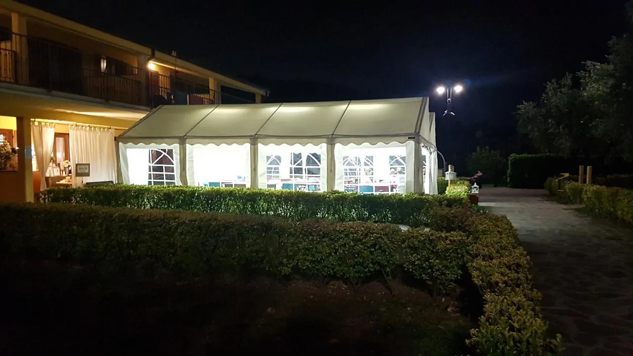 Aparthotel La Perla Monte Isola Italien