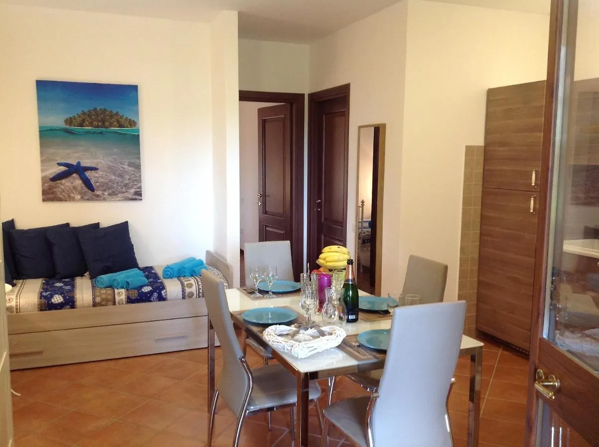 Aparthotel La Perla Monte Isola 0*,  Italia