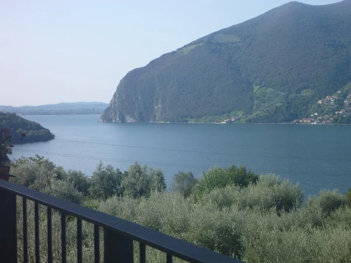 Aparthotel La Perla Monte Isola Italia