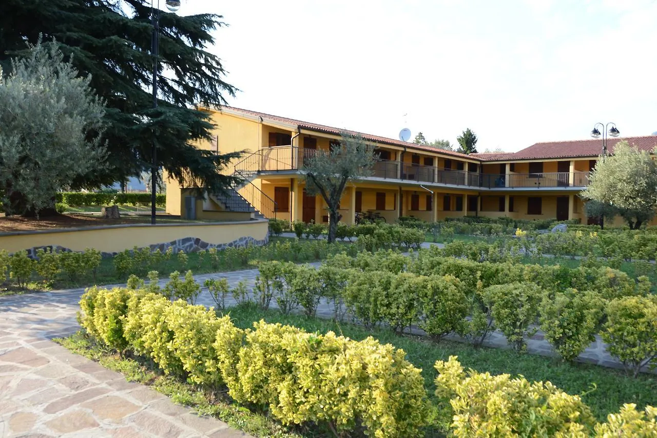 Aparthotel La Perla Monte Isola 0*,